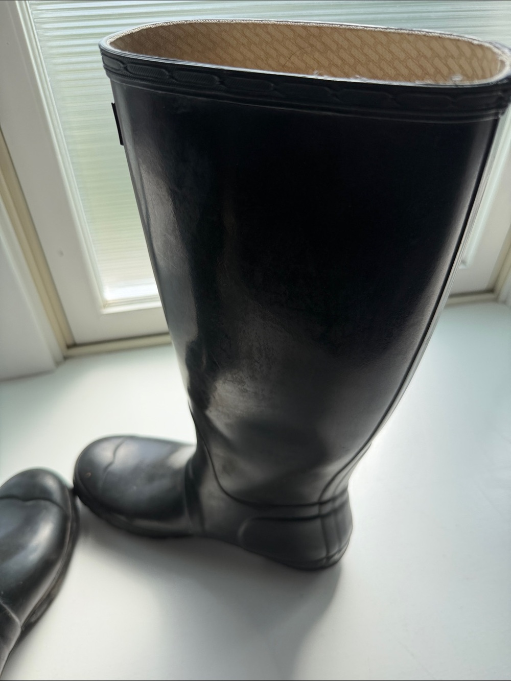 Hunter Tall Rubber Rain Boots in Black - Picture 4 of 8